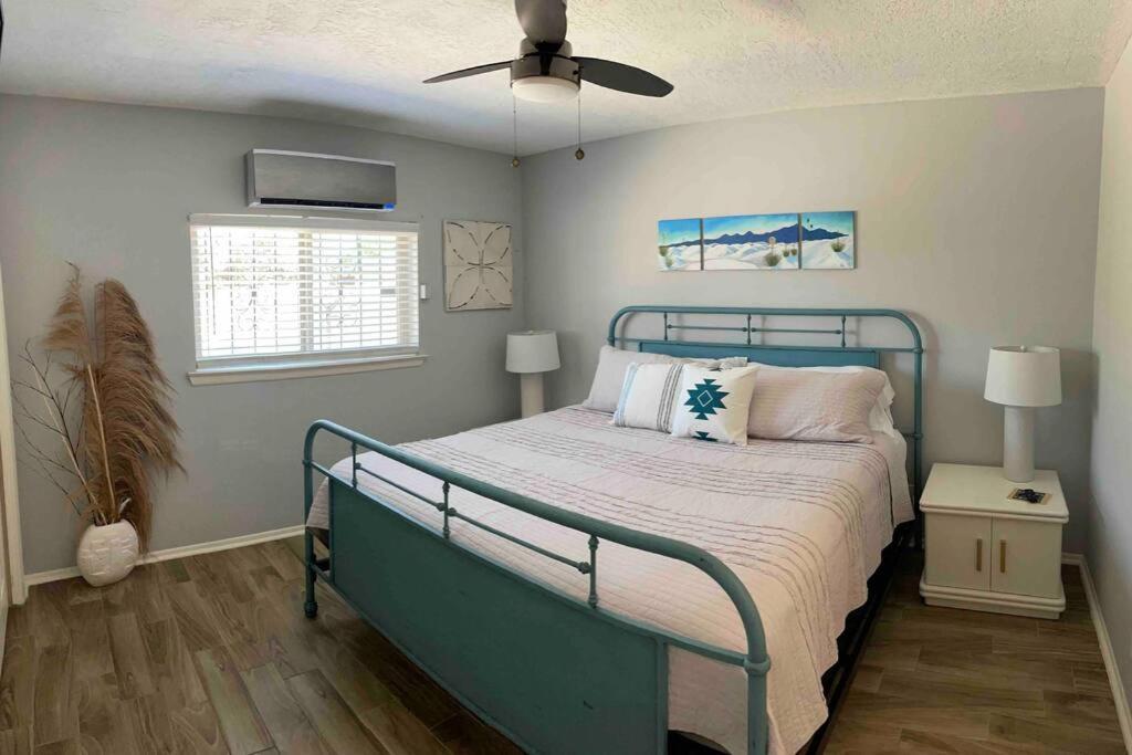 Comfy, Contemporary Quiet Retreat Vacation Home With Views 阿尔伯克基 外观 照片