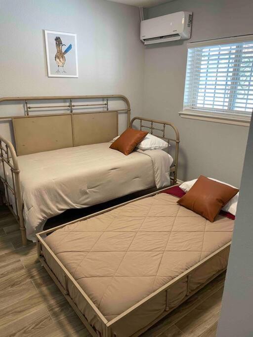 Comfy, Contemporary Quiet Retreat Vacation Home With Views 阿尔伯克基 外观 照片